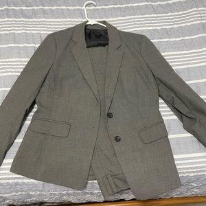 Women’s Pant Suit